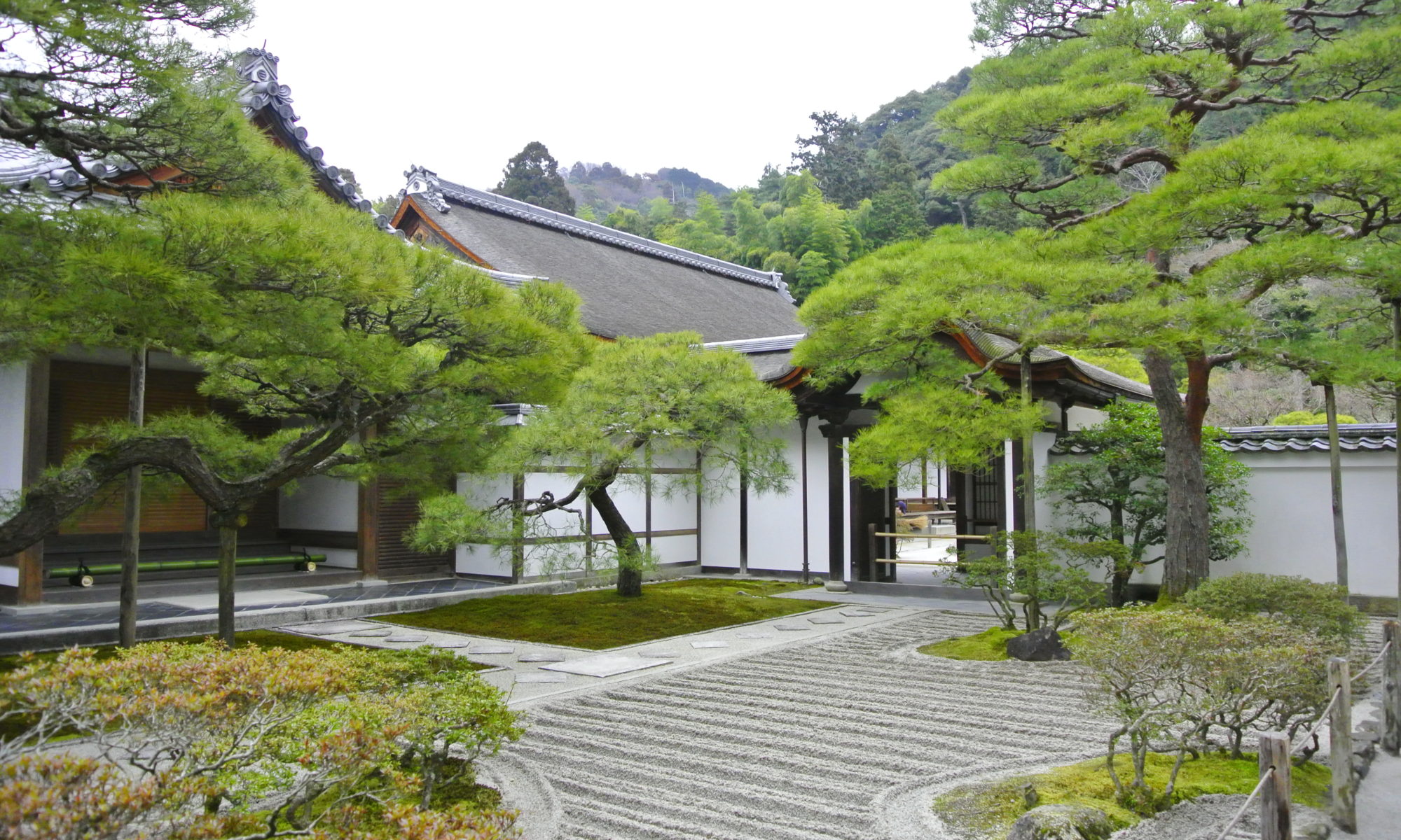 京都銀閣寺：白砂青松の庭園 - -京都市左京区哲学の道周辺- -